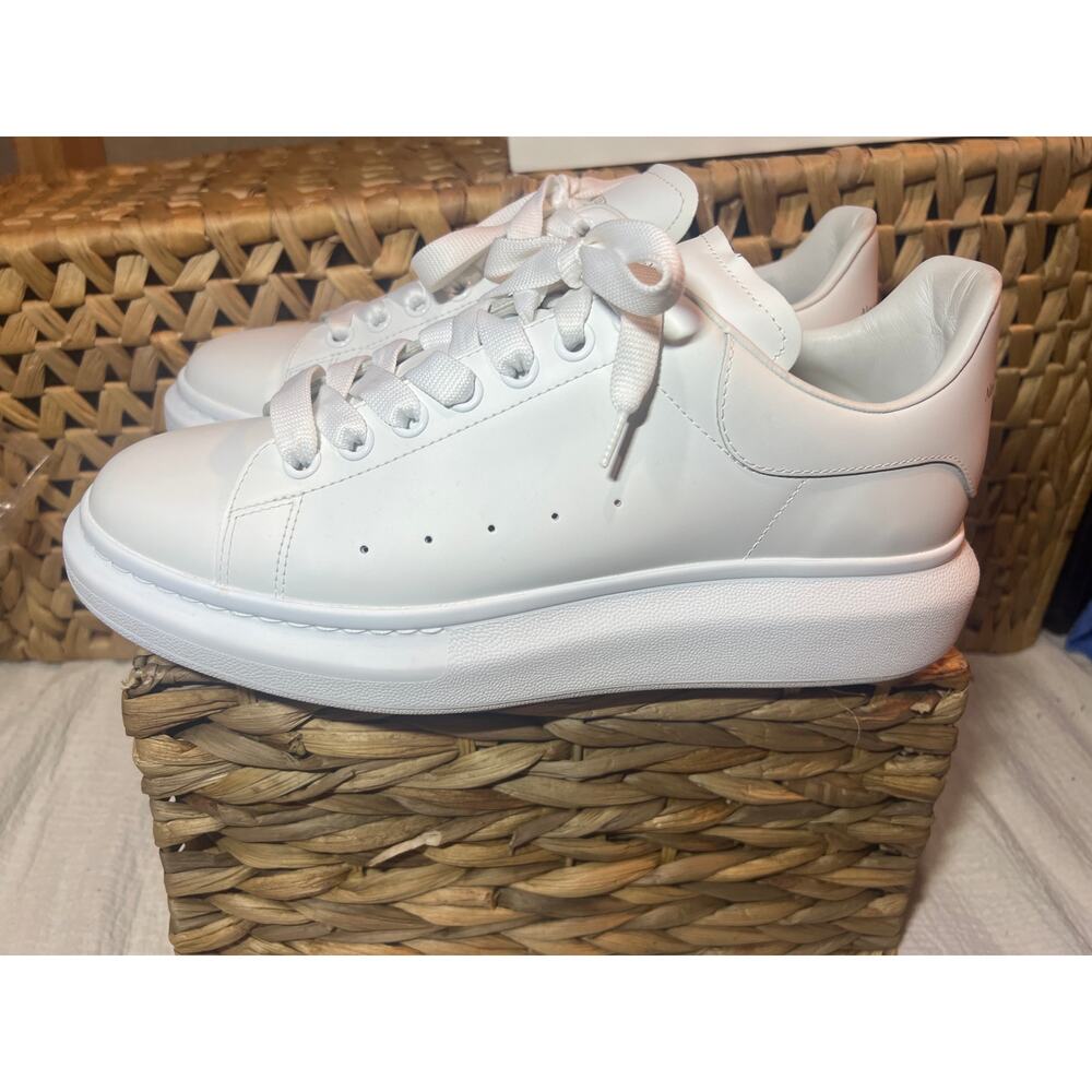 Alexander McQueen Men’s Oversized Sneaker - EU 43 / US 10
